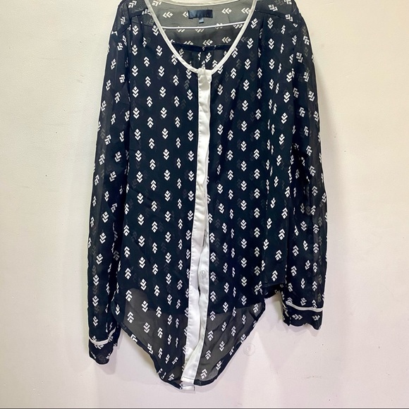 🖤Geometric Print Georgette Black Shirt for Women🖤 - Picture 3 of 7